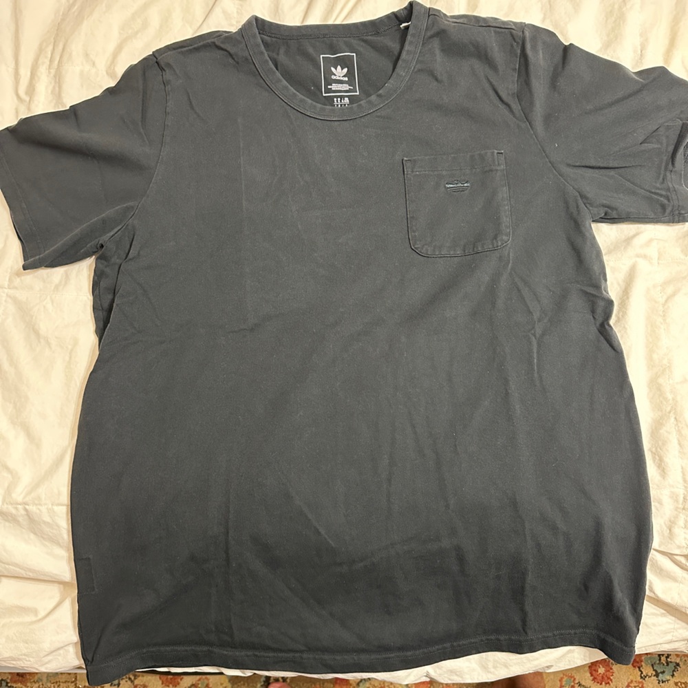 Adidas Black T-Shirt XL Shmoofoil